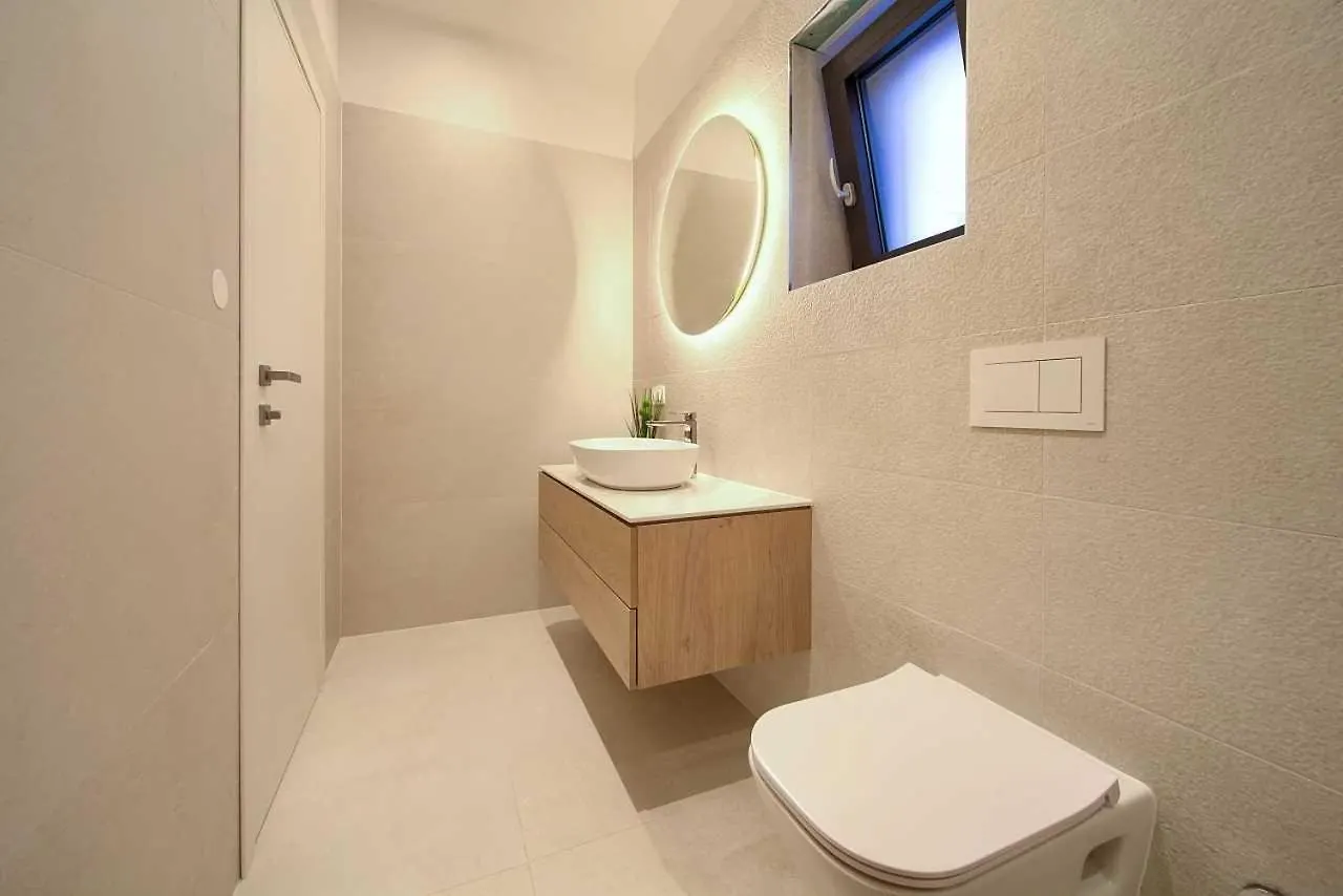 Villa Jana With Private Pool Linardići