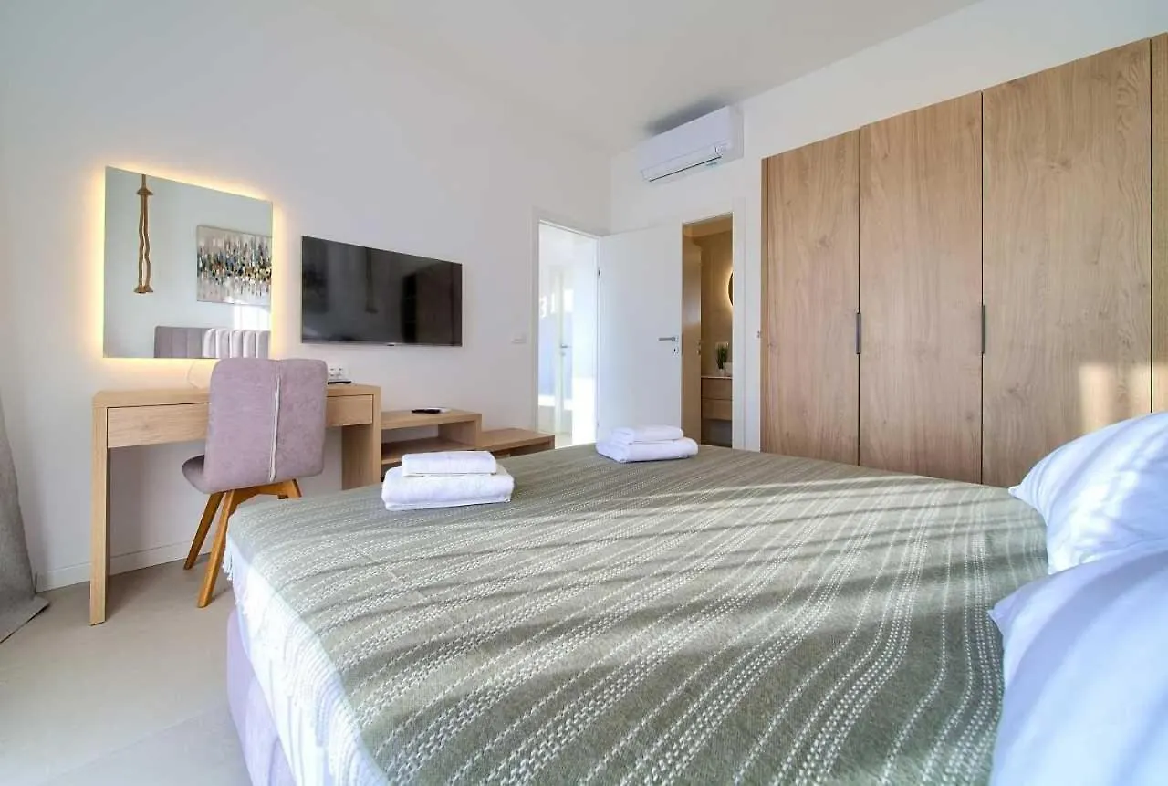 Villa Jana With Private Pool Linardići