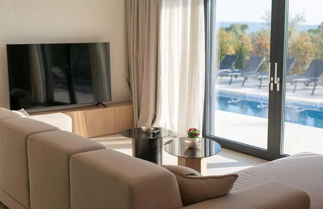 Villa Jana With Private Pool Linardići Hırvatistan