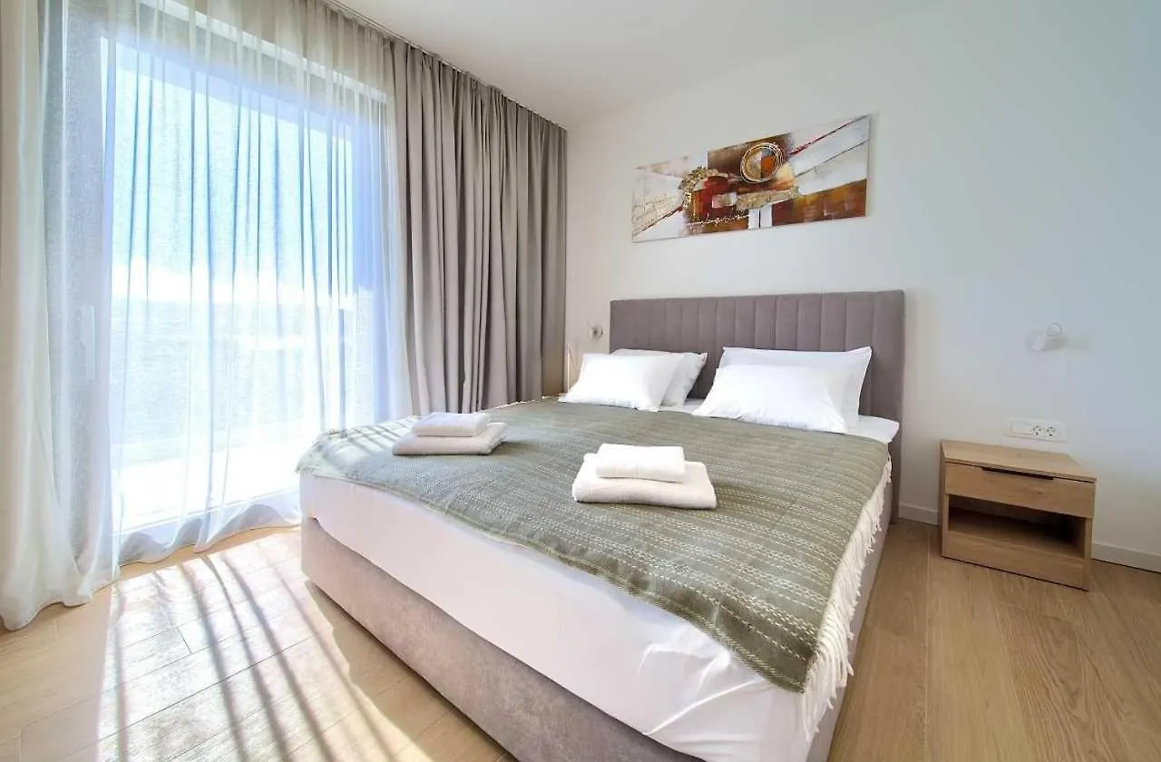 Villa Jana With Private Pool Linardići
